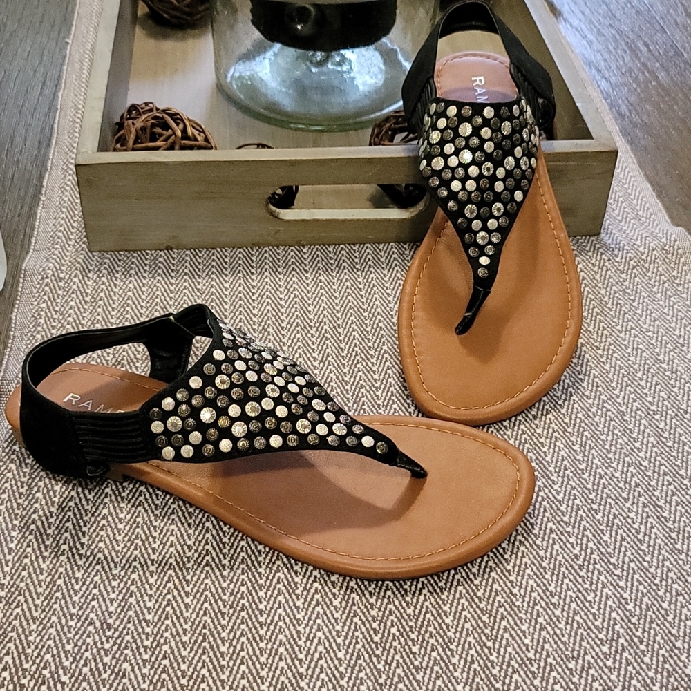Sandles